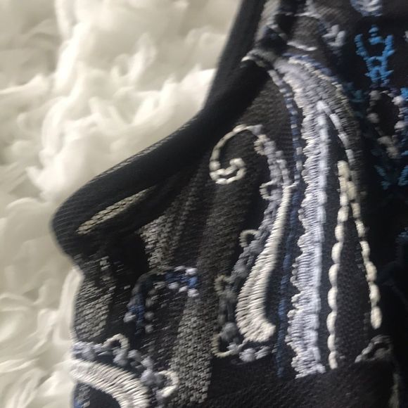 White House Black Market top with camisole. XS - Picture 6 of 8